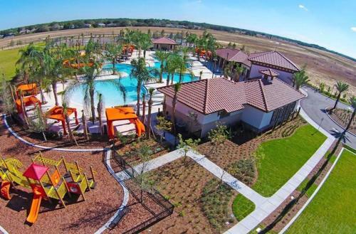 A Mickey Hug Pool Home Sleep 14 Next To Disney