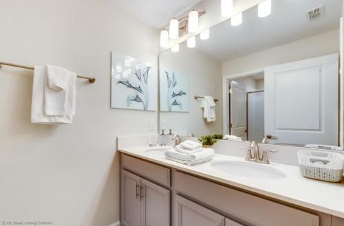 Paradise Champion Gates Penthouse