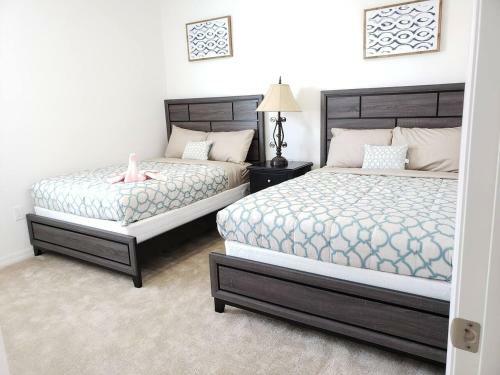 G7017-new Disney Vacation House