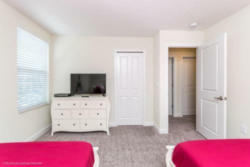 Multiple Rooms With Free Access To Water Park Resort
