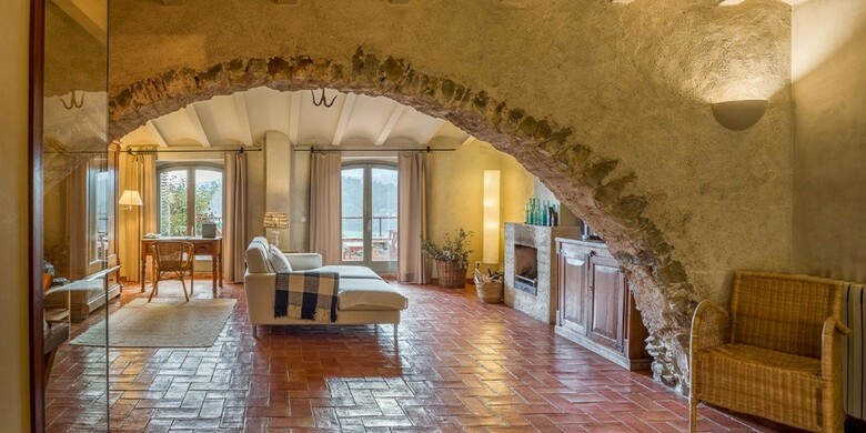 Hotel La Pla�a Madremanya