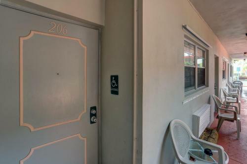 Richard's Motel Studios