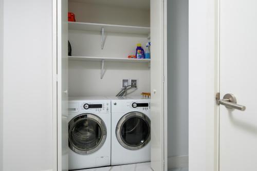 Hyde Resort And Residencies 1103