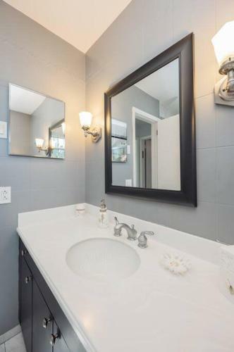 Cozy 4bdr 2 Bath Private Home With Heated Pool