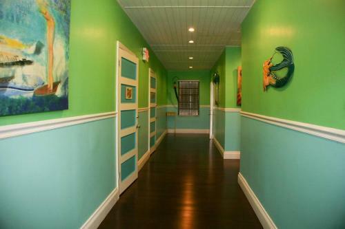 Apartamento Duval Street Suite W Kitchen And Shared Heated Pool