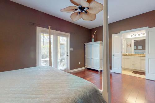 2 Bed 2 Bath Vacation Home In Destin