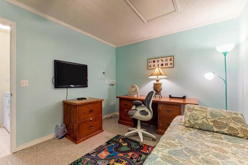5 Bed 2 Bath Vacation Home In Destin