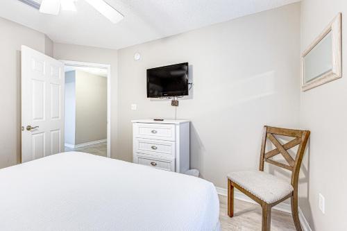 5 Bed 2 Bath Vacation Home In Destin
