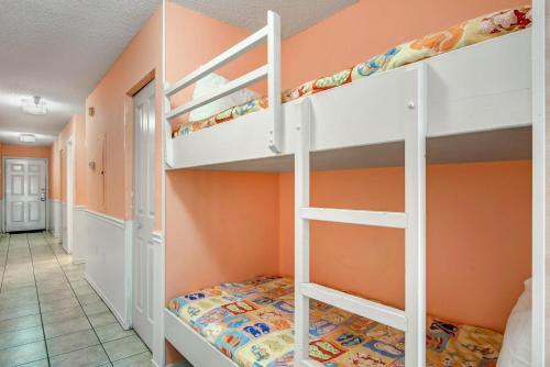 Grand Caribbean East #112