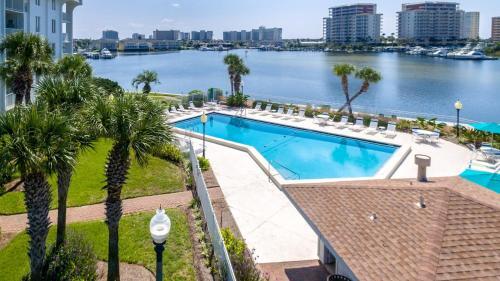 Apartamento Dolphin Point 701a Condo
