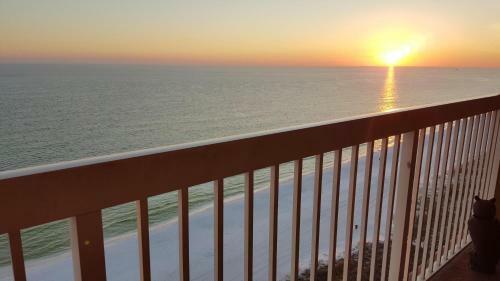 Apartamento Pelican Beach Resort Rentals