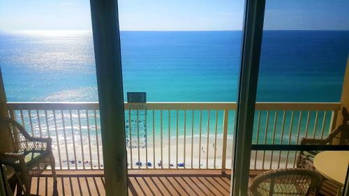 Apartamento Pelican Beach Resort Rentals