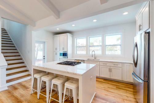 Cottages Of Crystal Beach: Clipper Cove