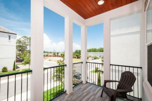Sunshine Retreat By Destin Getaways