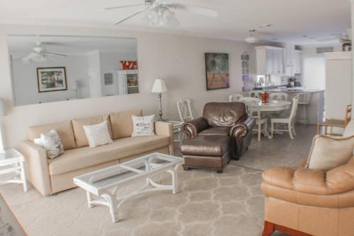 Gulf Winds East By Destin Getaways