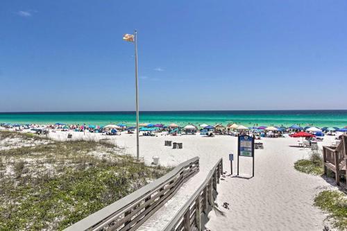 Grand Destin Getaway - Walk A Block To The Beach!