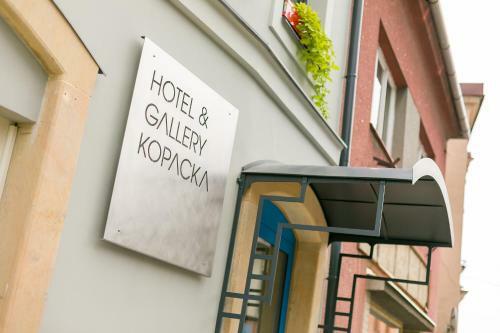 Hostal Hotel & Gallery Kopacka