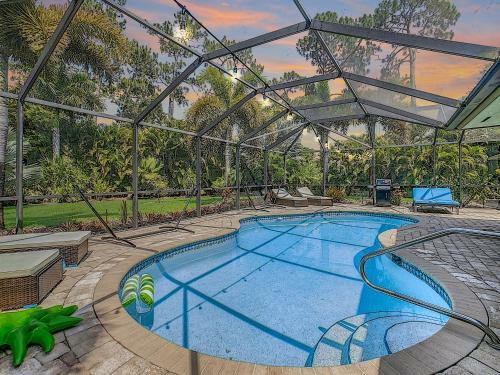 Villa Entire House* Luxurious Home,heated Pool*