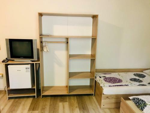 Hostal Restaurace Penzion Pod ?um�rn�kem