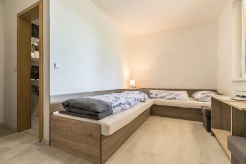 Hostal Restaurace Penzion Pod ?um�rn�kem