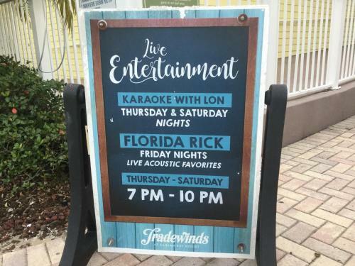 Beautiful 3 Bedroom Apartment Minutes From Disney!
