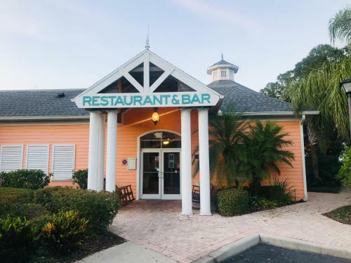 Beautiful 3 Bedroom Apartment Minutes From Disney!