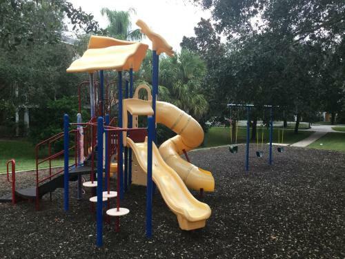 Beautiful 3 Bedroom Apartment Minutes From Disney!
