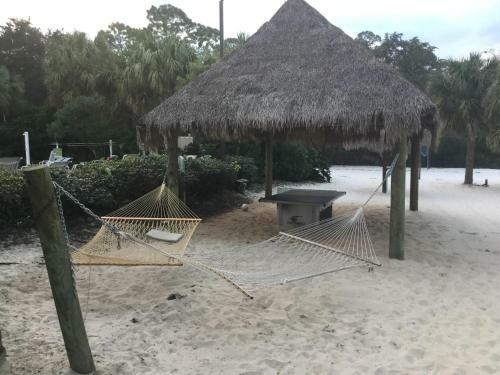 Beautiful 3 Bedroom Apartment Minutes From Disney!