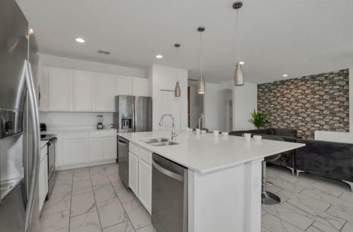 Large 10bd Sleep 21 Game Room Private Pool