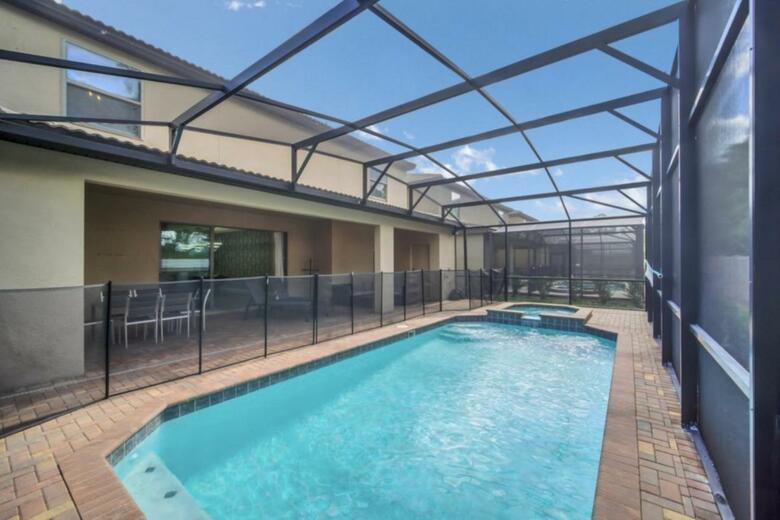 Sweet Orlando Cottage