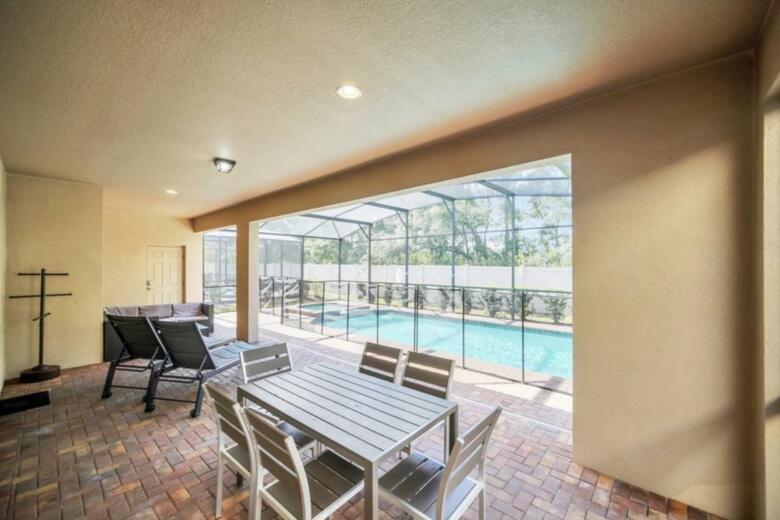 Sweet Orlando Cottage