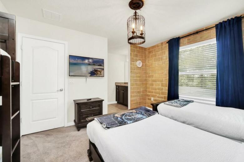 Sweet Orlando Cottage