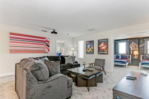 Superior 9 Bed Games Room, Pool Spa Themed Rooms! Home
