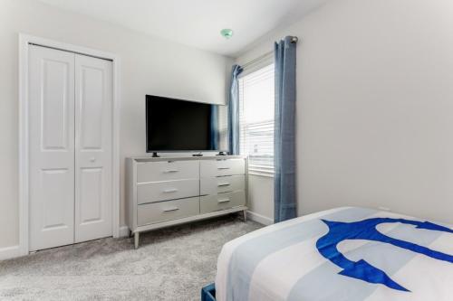 Superior 9 Bed Games Room, Pool Spa Themed Rooms! Home