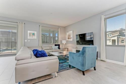 Superior 9 Bed Games Room, Pool Spa Themed Rooms! Home