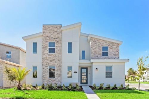 Superior 9 Bed Games Room, Pool Spa Themed Rooms! Home