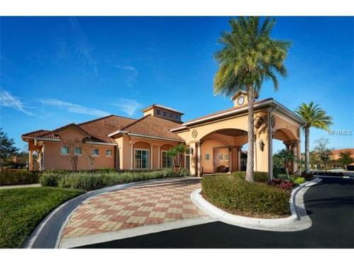 Bella Vida Resort Luxury Pool Home Game Room View!