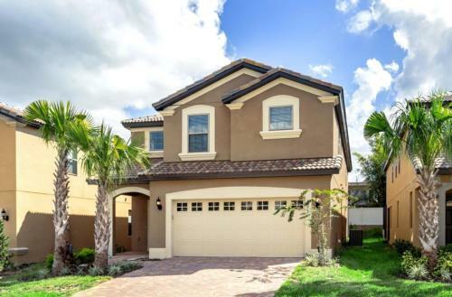 Exquisitely Prestige Large Home With Private Pool