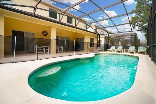 1219 Gorgeous Home W/3-master's*games Rm*themed Rm