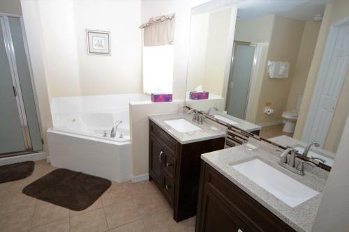 87218 5 Bedroom Pool Home, Emerald Island Resort