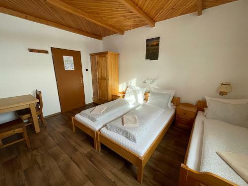 Hostal Pension Hones