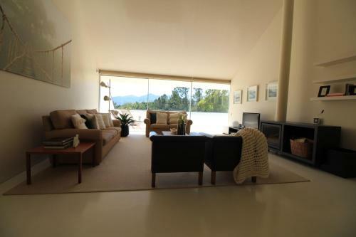 Slope Design Villa - Luxurious Architecture Villa
