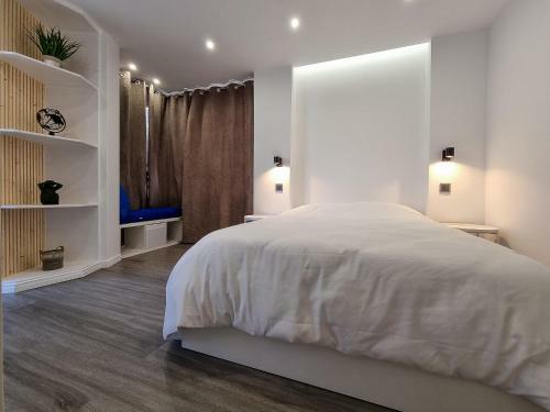 The Jolie Apartments
