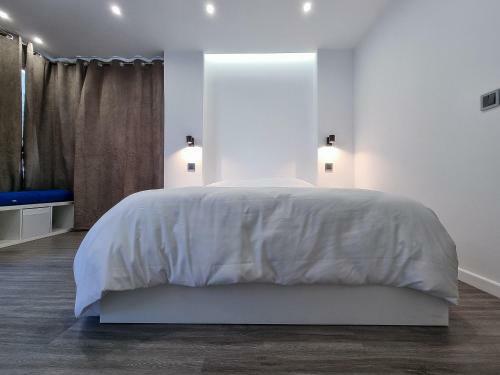 The Jolie Apartments