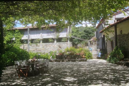 Casa De S�o Vicente De Cima