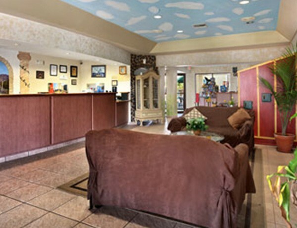Hotel Clarion Inn & Suites Kissimmee - Lake Buena Vista South