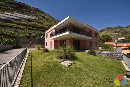 Pink House - Tabua (ribeira Brava)