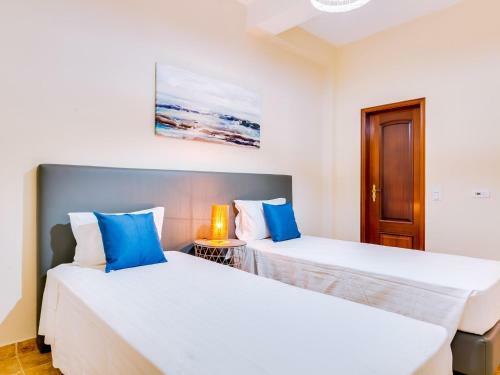 Villa Al - Vivenda Caravela