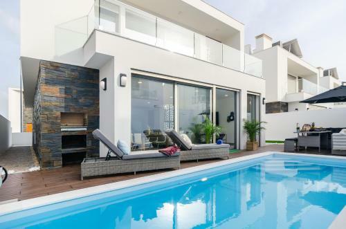 Villa Scandinavia - Private Heated Pool By Silver Prop