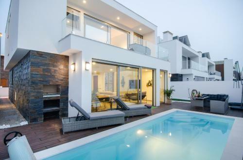 Villa Scandinavia - Private Heated Pool By Silver Prop
